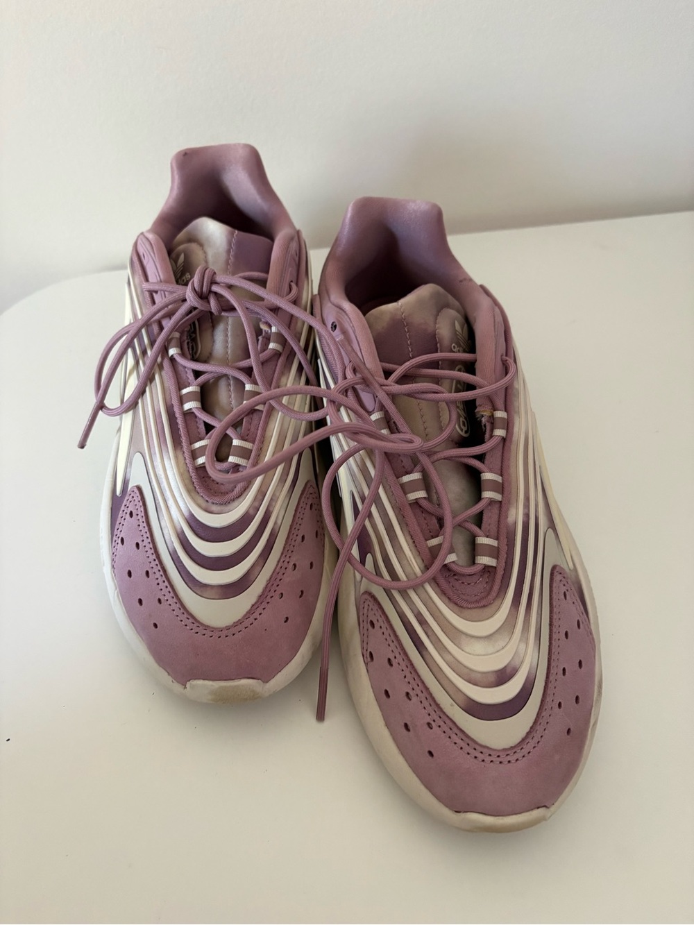 Women's Lace-Up Sneakers in Mauve and White Adidas Ozelia W